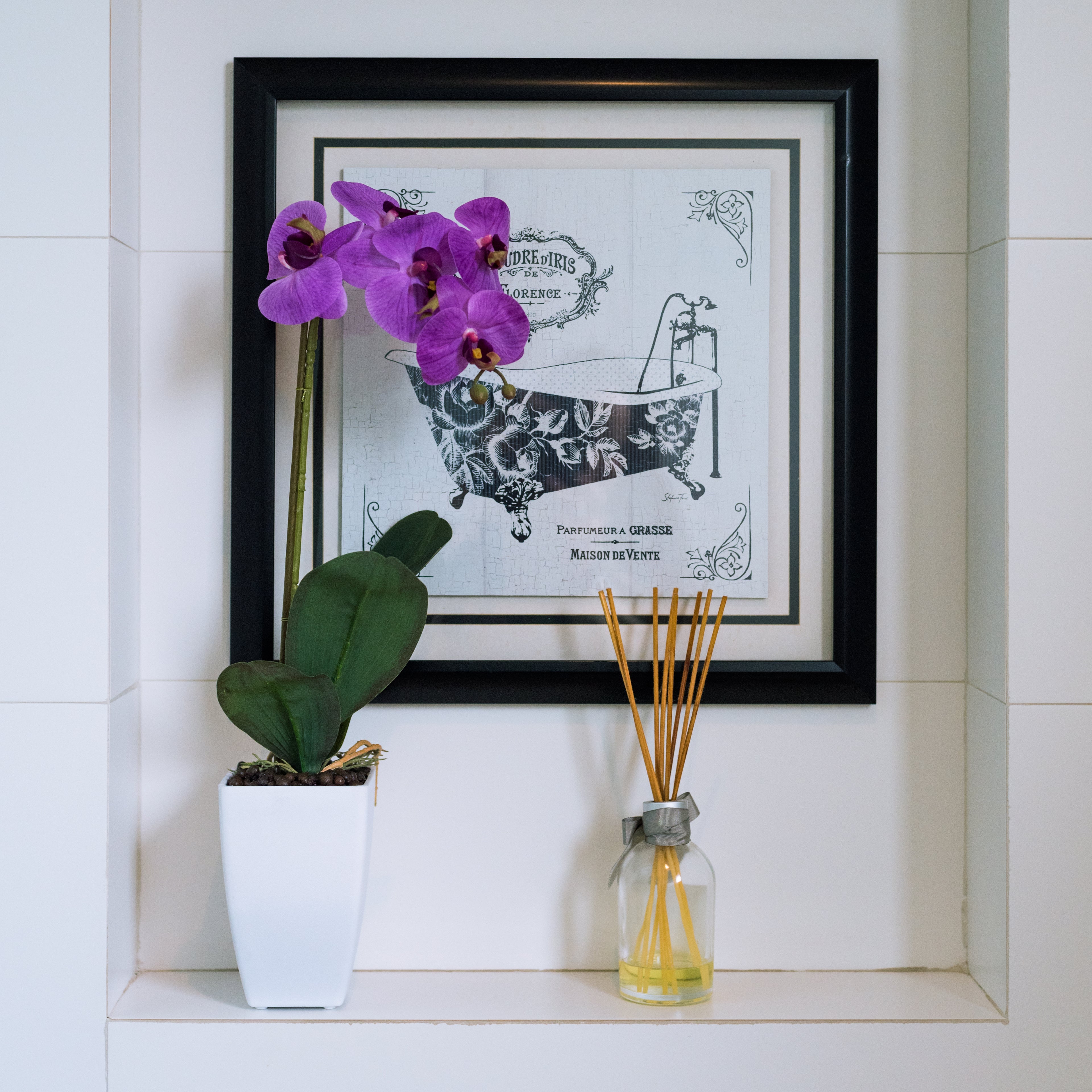 Orquídea artificial morada de 52 cm en macetero
