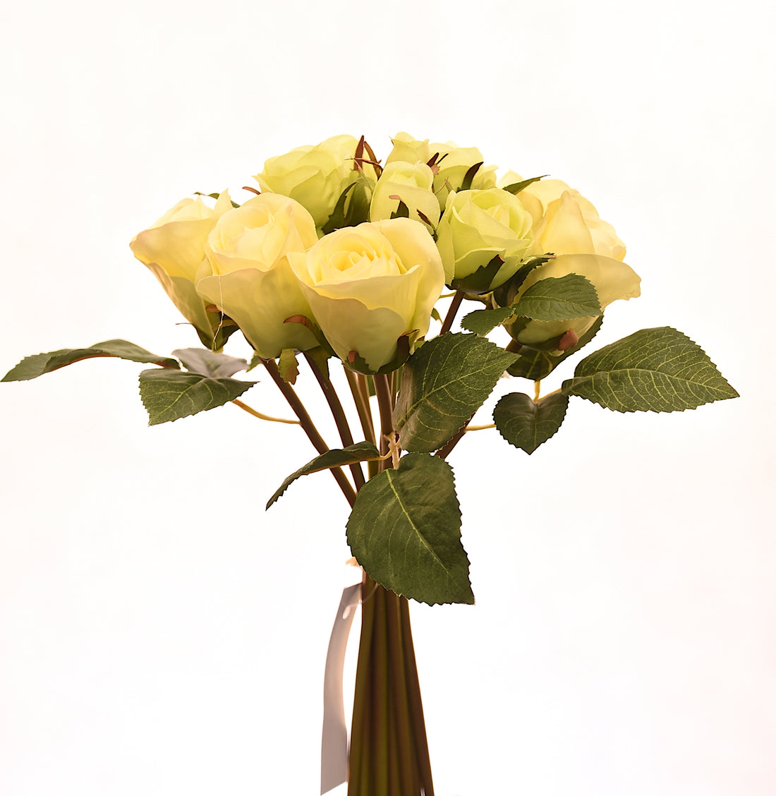 Ramo de 12 rosas crema artificiales de 27 cm