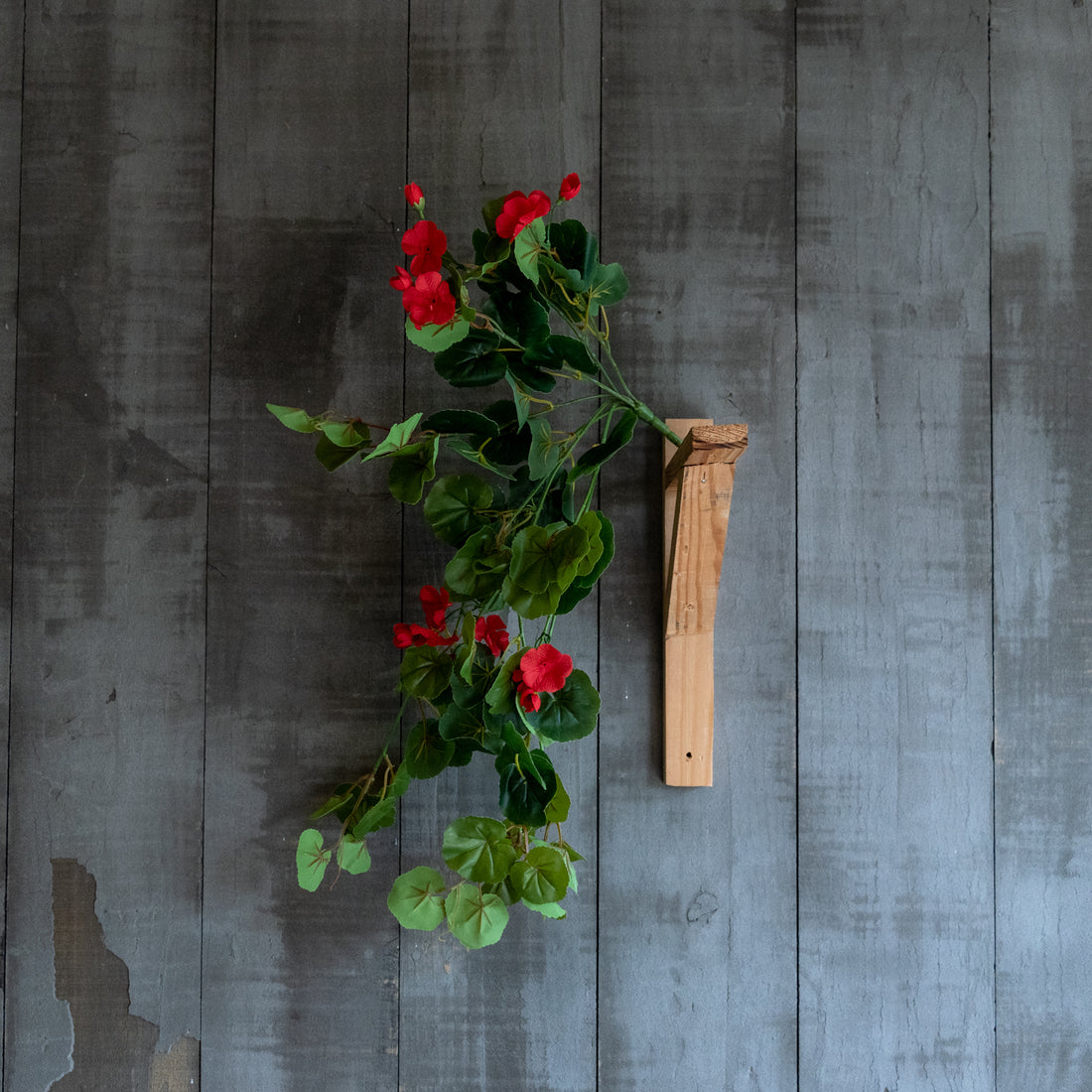 Enredadera artificial colgante con flores rojas, 86 hojas, 6 flores de 60 cm